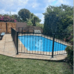 Swimmimg pool safety fence